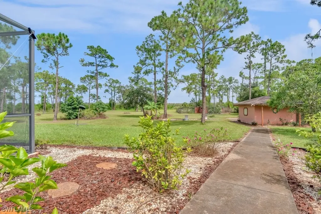 1620 Desoto Boulevard N Naples FL 34120