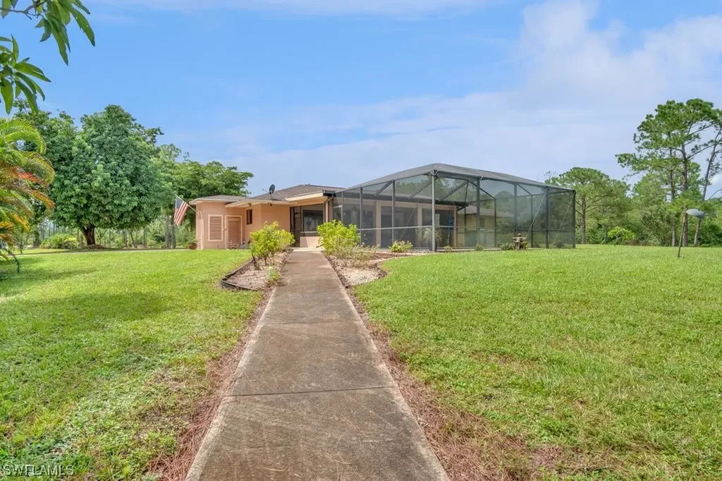 1620 Desoto Boulevard N Naples FL 34120