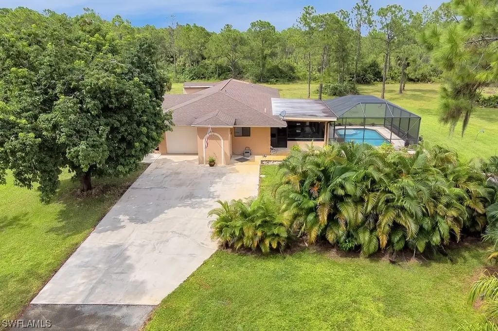 1620 Desoto Boulevard N Naples FL 34120