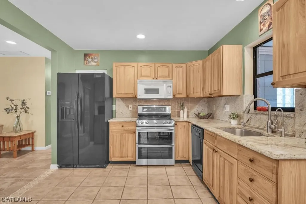1620 Desoto Boulevard N Naples FL 34120