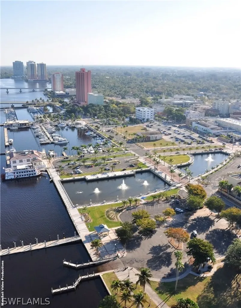 1535 Woodford Avenue Fort Myers FL 33901