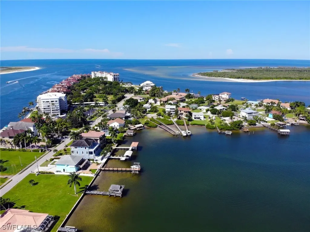 14 Hawk Street Naples FL 34113