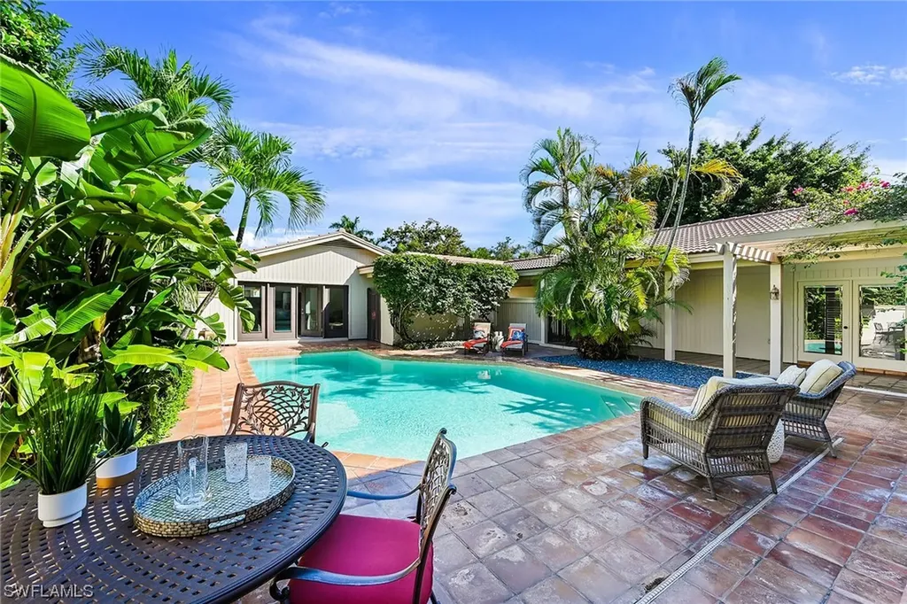 804 Buttonbush Lane Naples FL 34108
