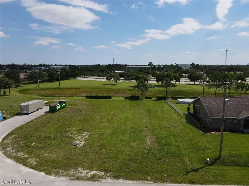 1007 SE 5th Court Cape Coral FL 33990