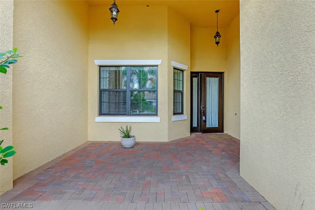 13395 Silktail Drive Naples FL 34109