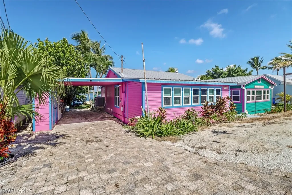 4760 Pine Island Road NW Matlacha FL 33993