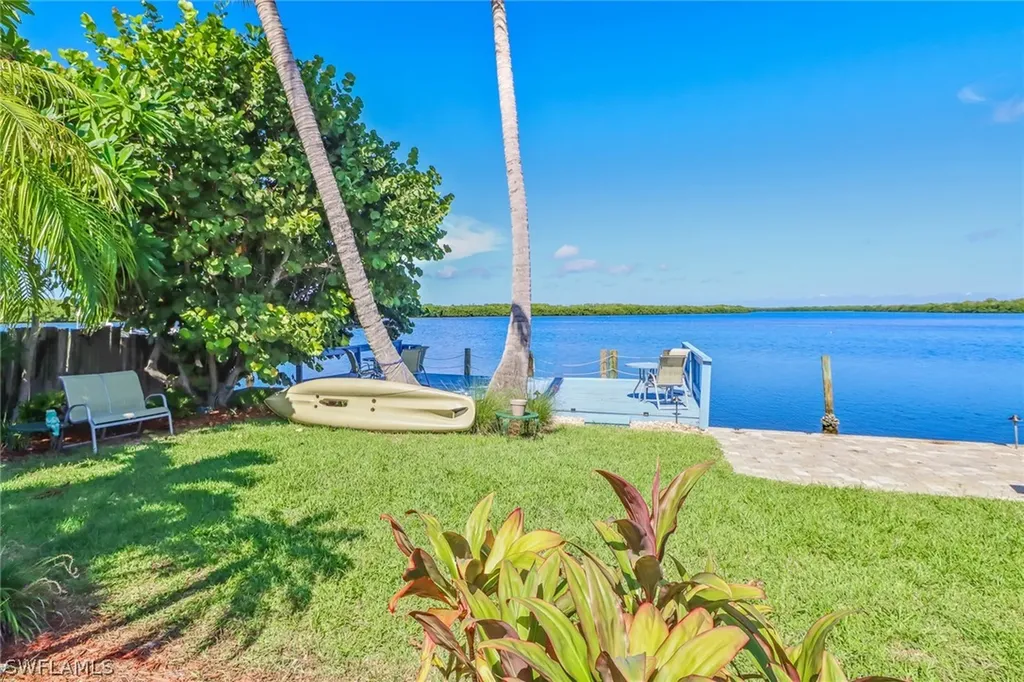 4760 Pine Island Road NW Matlacha FL 33993