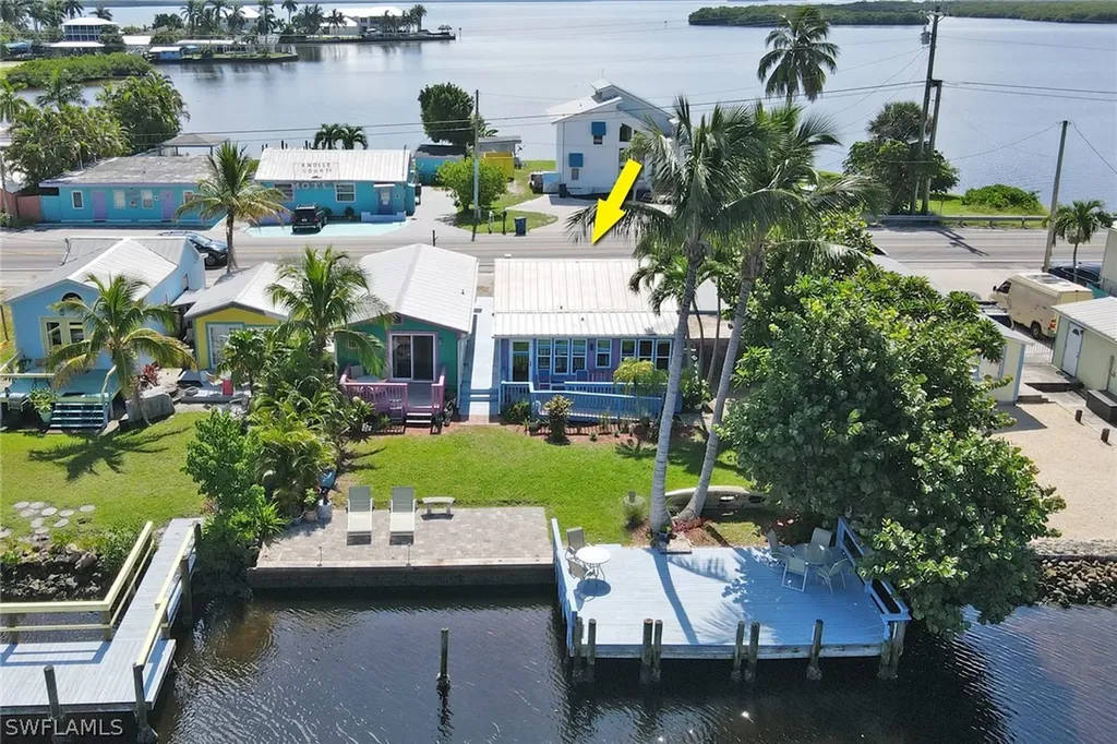 4760 Pine Island Road NW Matlacha FL 33993