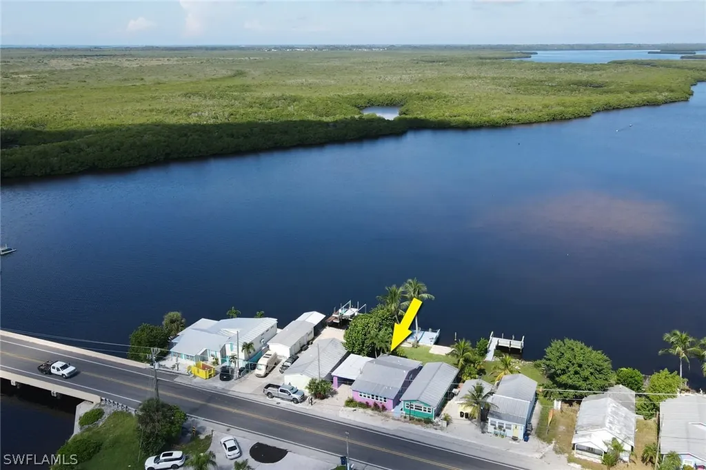 4760 Pine Island Road NW Matlacha FL 33993