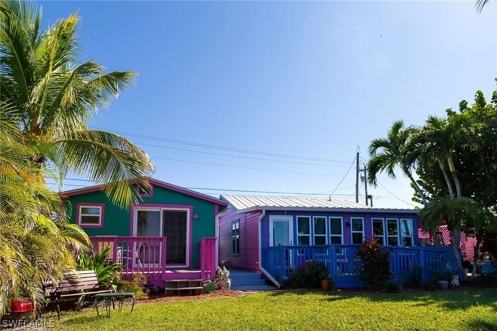 4760 Pine Island Road NW Matlacha FL 33993