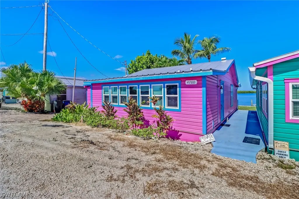 4760 Pine Island Road NW Matlacha FL 33993