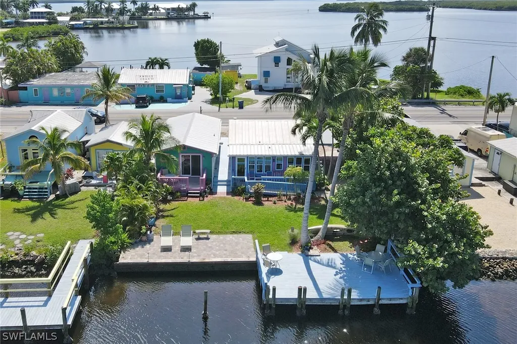 4760 Pine Island Road NW Matlacha FL 33993
