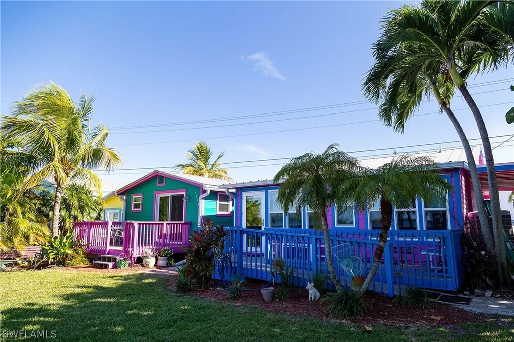 4760 Pine Island Road NW Matlacha FL 33993