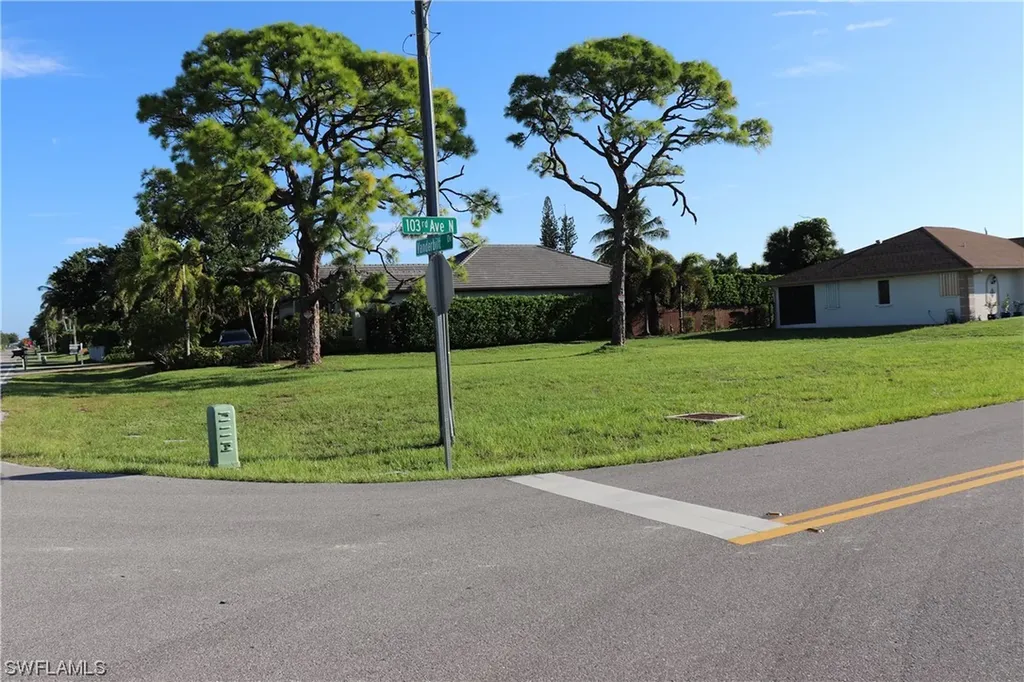 0 Vanderbilt Drive Naples FL 34108