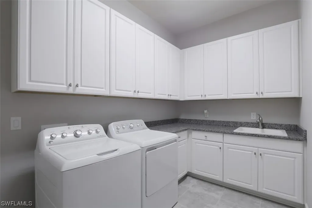 8427 Palacio Terrace S Naples FL 34114