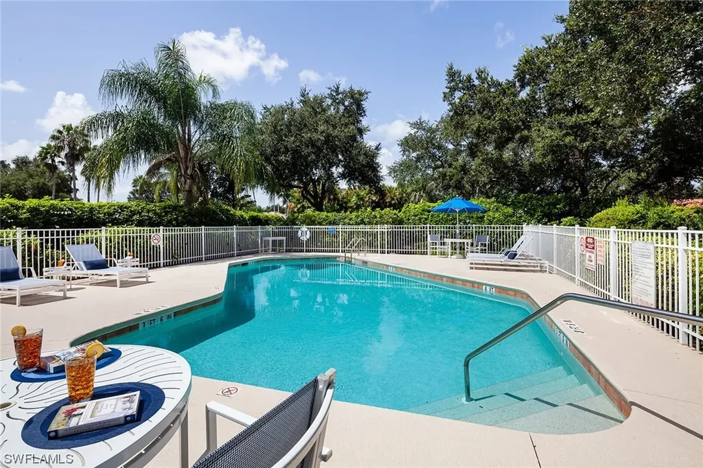 959 Fountain Run Naples FL 34119