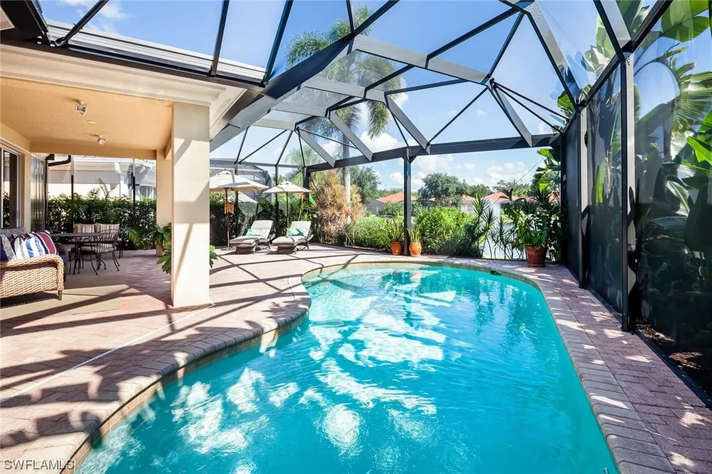 959 Fountain Run Naples FL 34119