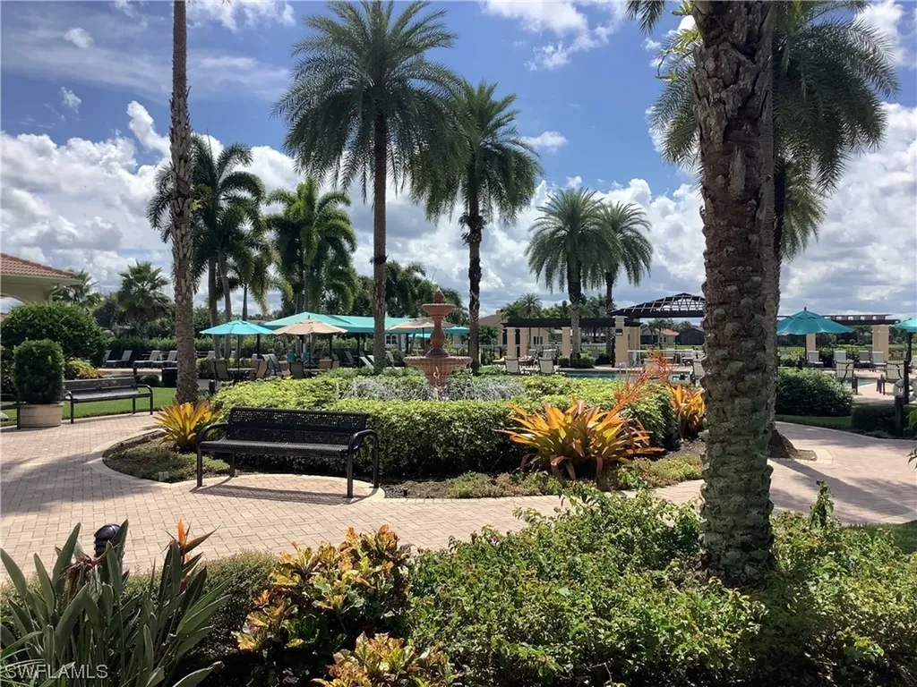 1654 Triangle Palm Terrace Naples FL 34119