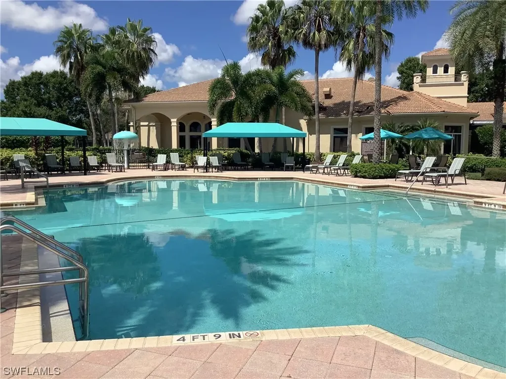 1654 Triangle Palm Terrace Naples FL 34119