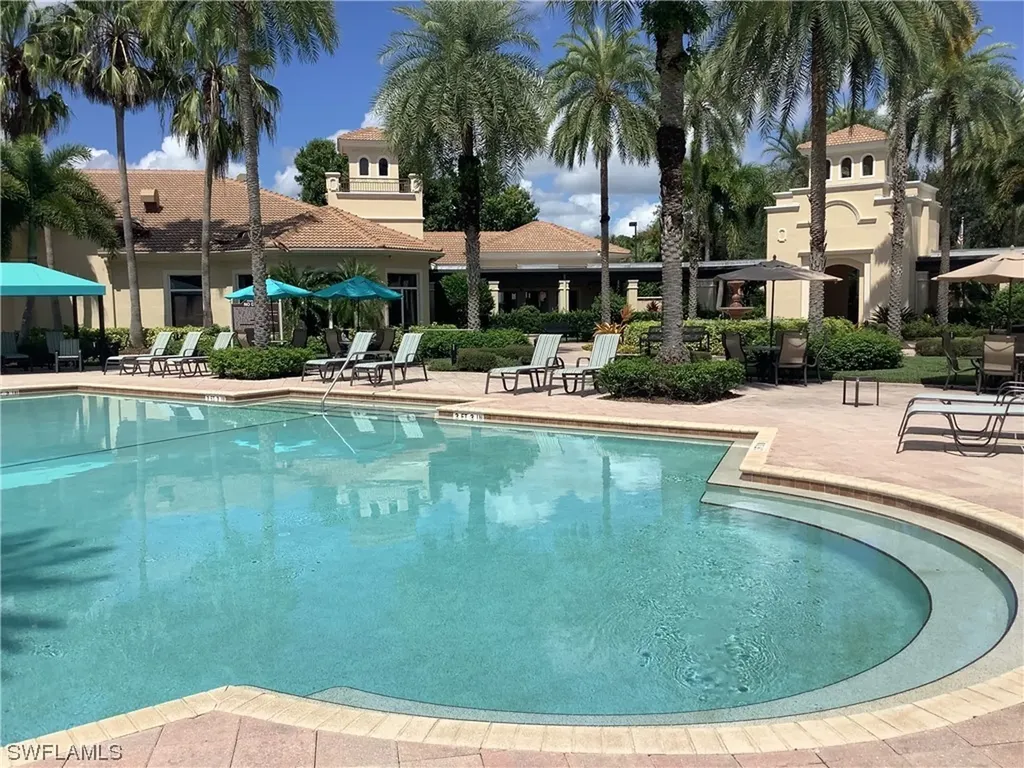 1654 Triangle Palm Terrace Naples FL 34119