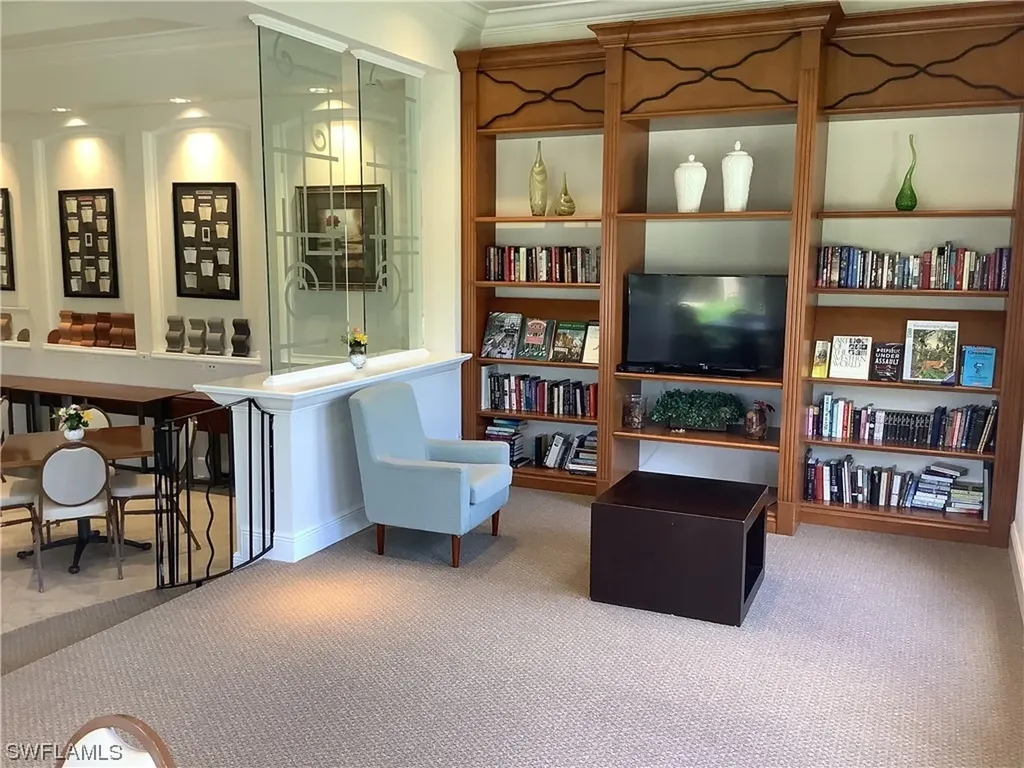 1654 Triangle Palm Terrace Naples FL 34119