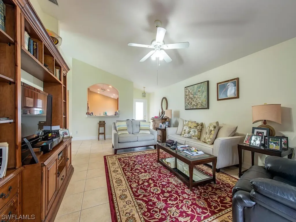 1654 Triangle Palm Terrace Naples FL 34119