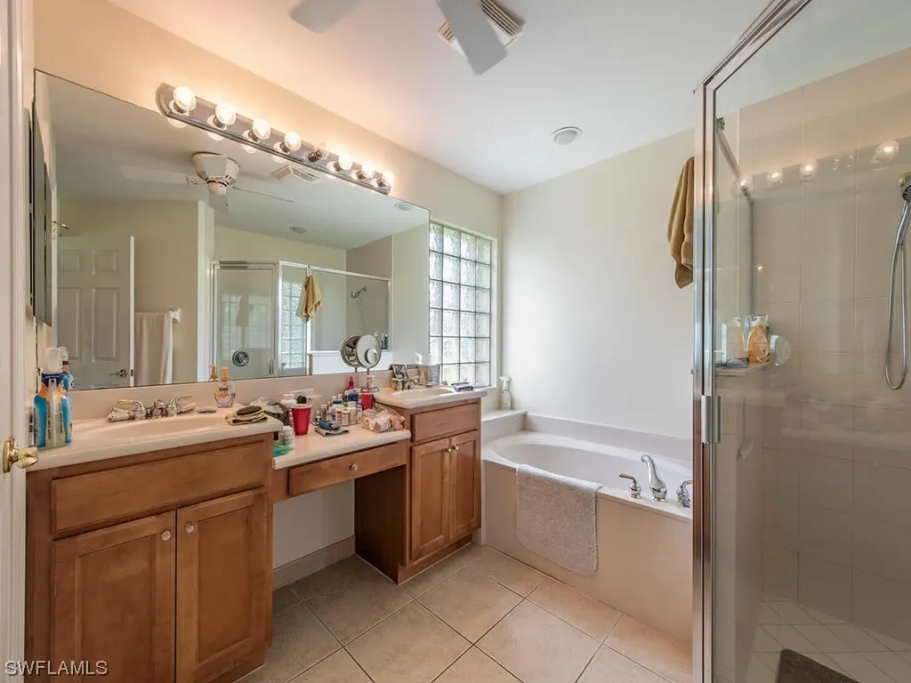 1654 Triangle Palm Terrace Naples FL 34119