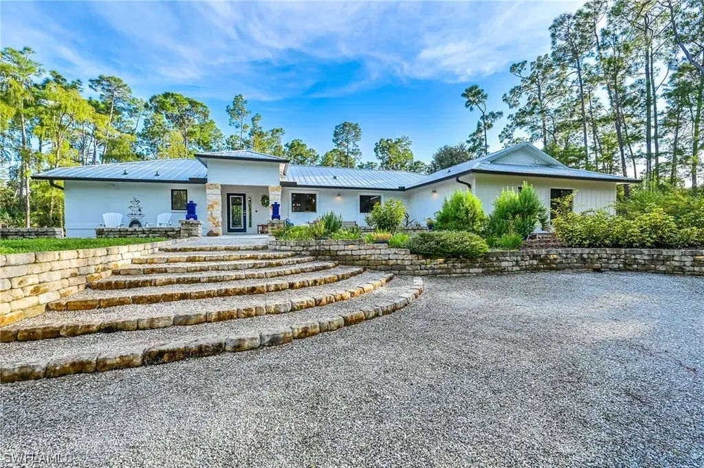 3330 3rd Avenue NW Naples FL 34120