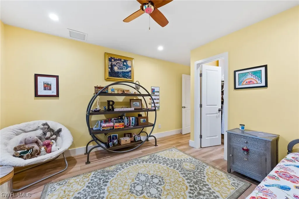 3330 3rd Avenue NW Naples FL 34120