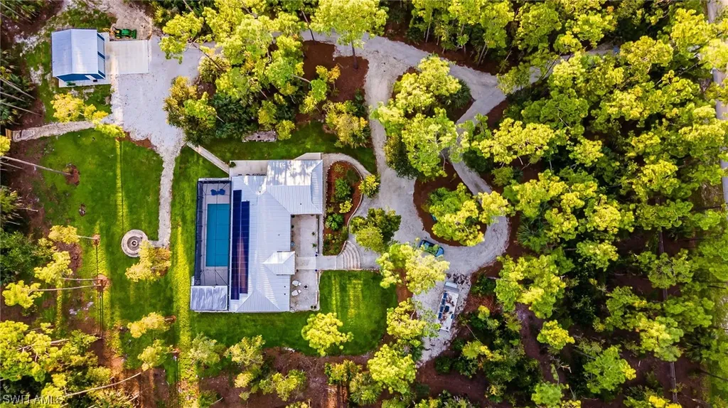 3330 3rd Avenue NW Naples FL 34120