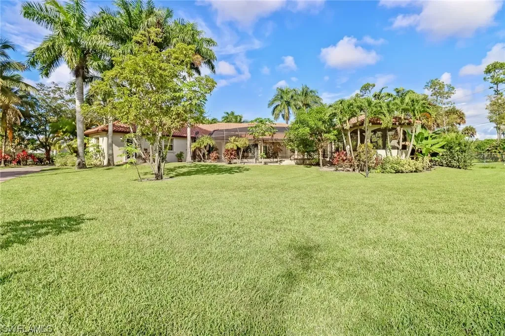 1896 Oakes Boulevard Naples FL 34119