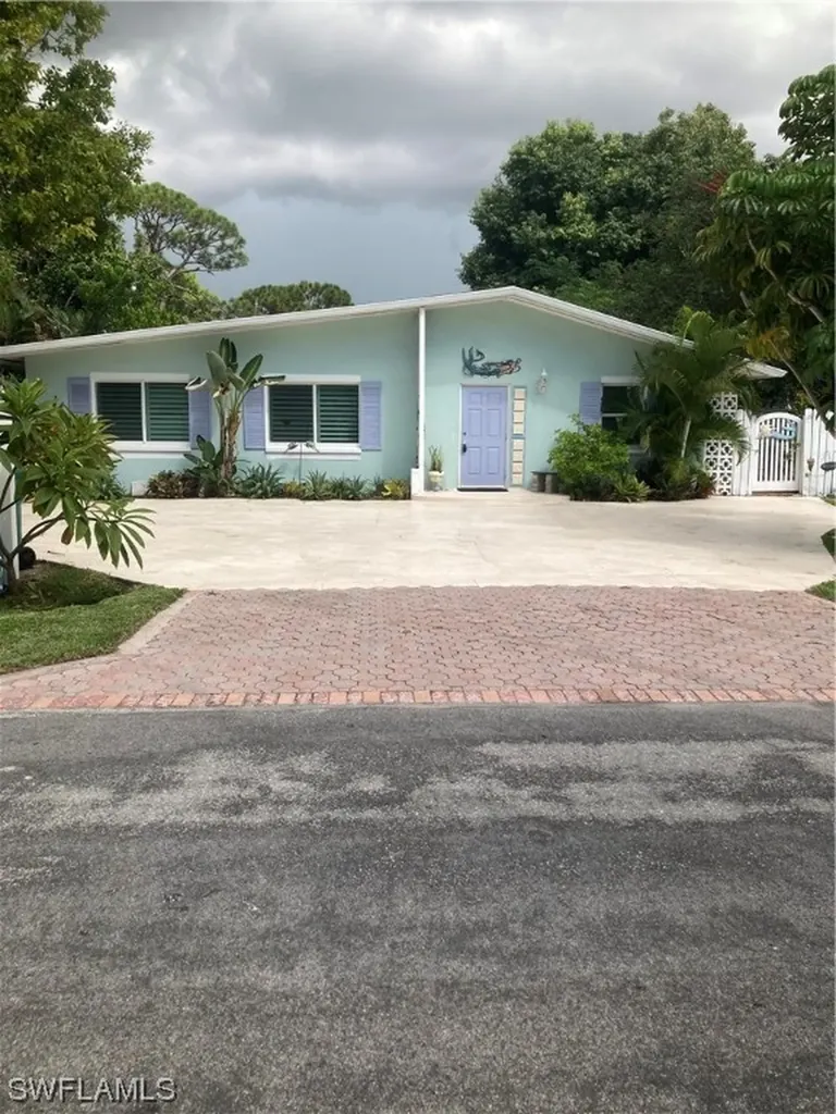 2263 Spruce Street Naples FL 34112