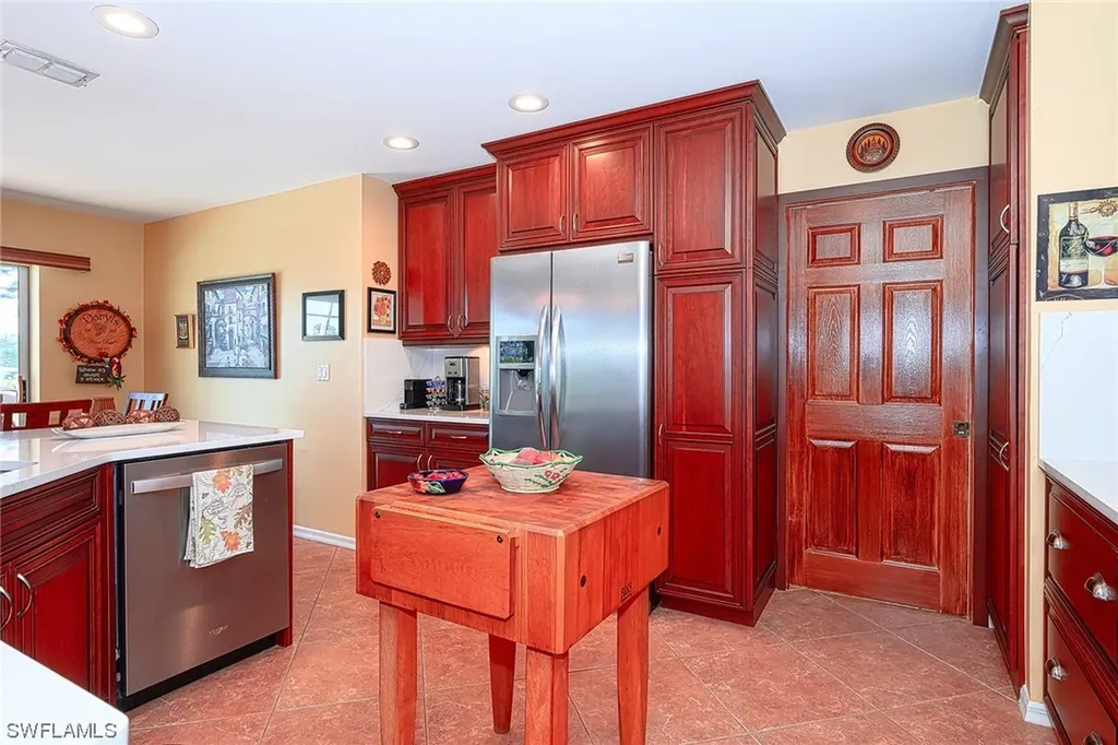 6664 Huntley Lane N Naples FL 34104