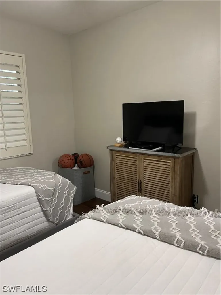 7360 Glenmoor Lane Naples FL 34104