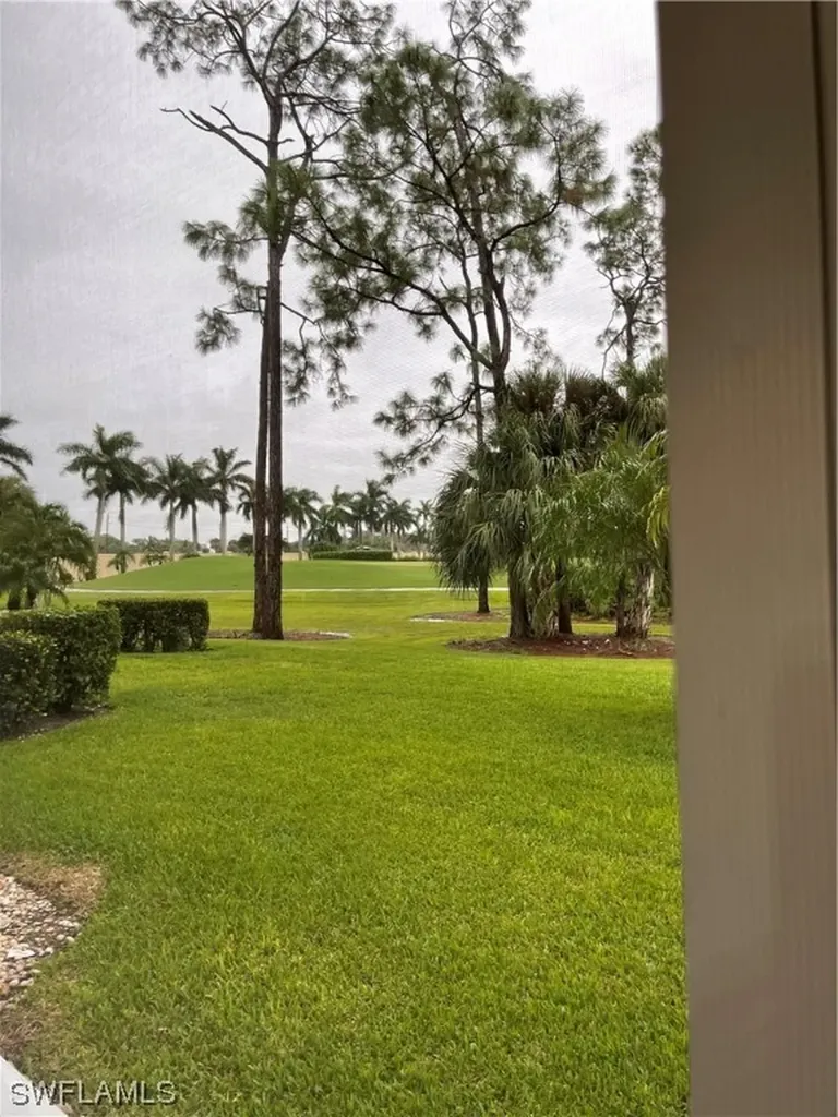 7360 Glenmoor Lane Naples FL 34104