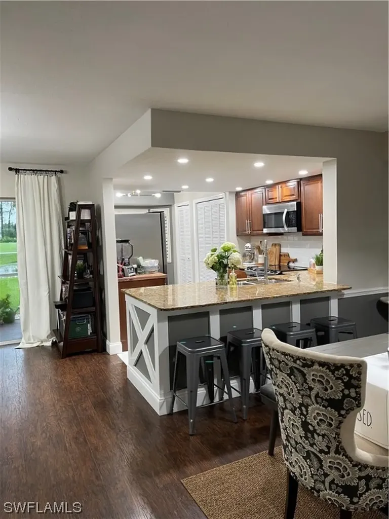 7360 Glenmoor Lane Naples FL 34104