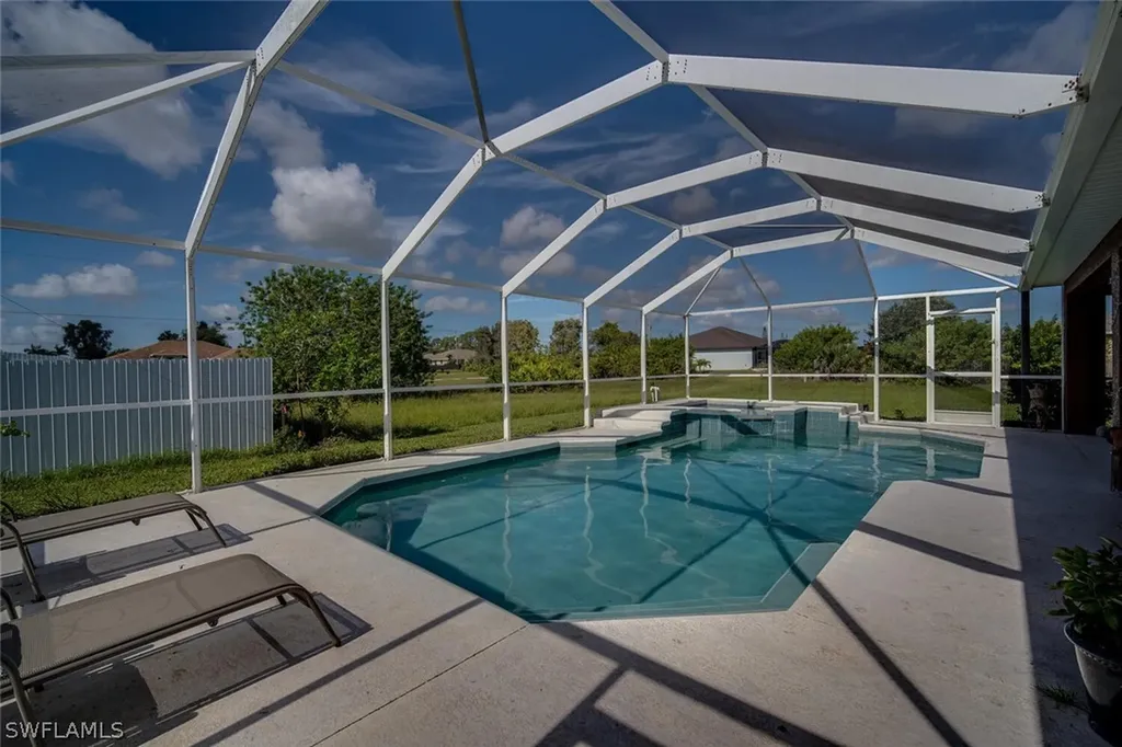 2808 NW 6th Street Cape Coral FL 33993