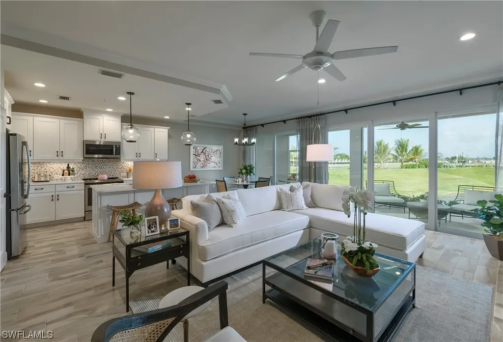 2560 Seychelles Drive Naples FL 34112