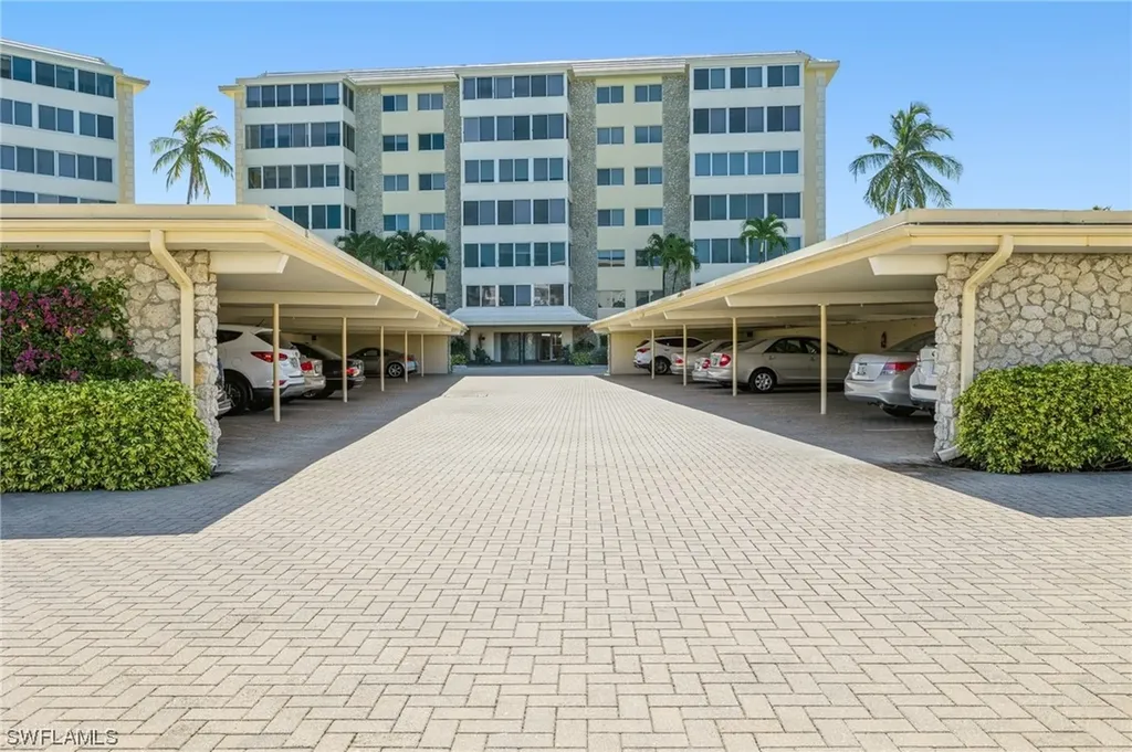 3410 Gulf Shore Boulevard N Naples FL 34103