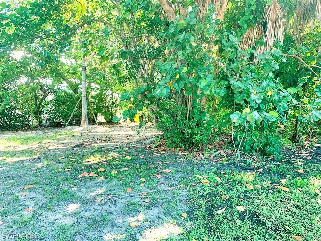 754 Donax Street Sanibel FL 33957