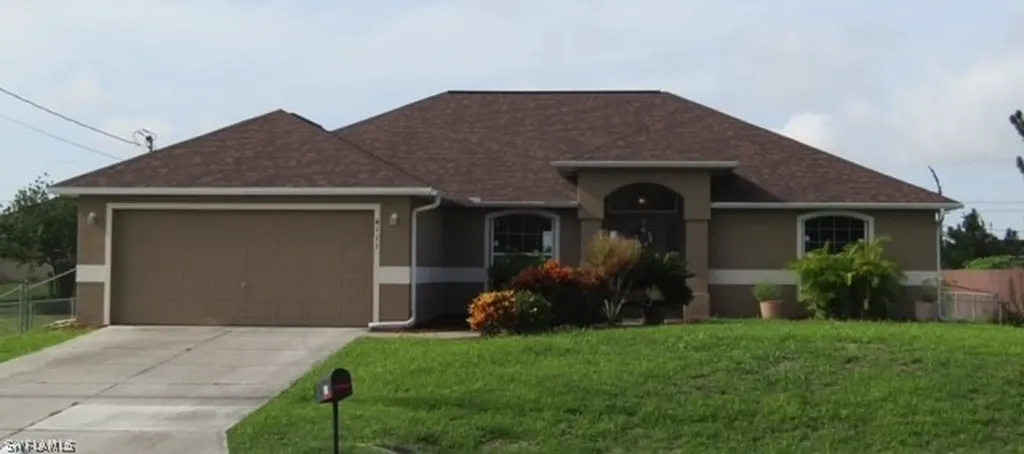 4111 21st Street SW Lehigh Acres FL 33976
