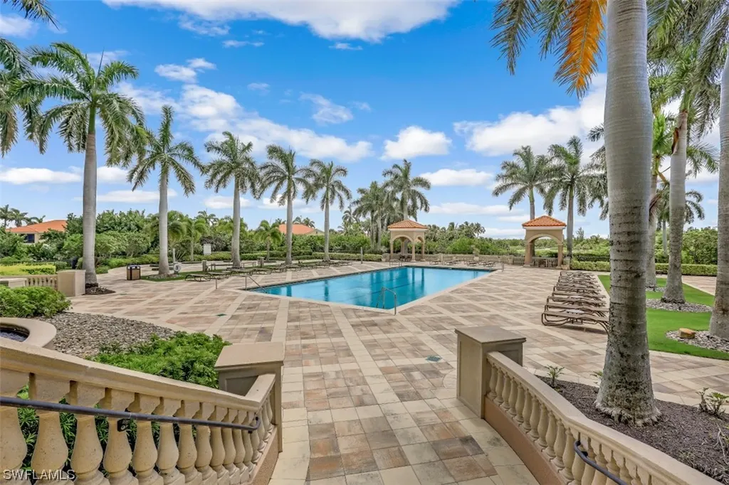 1060 Borghese Lane Naples FL 34114