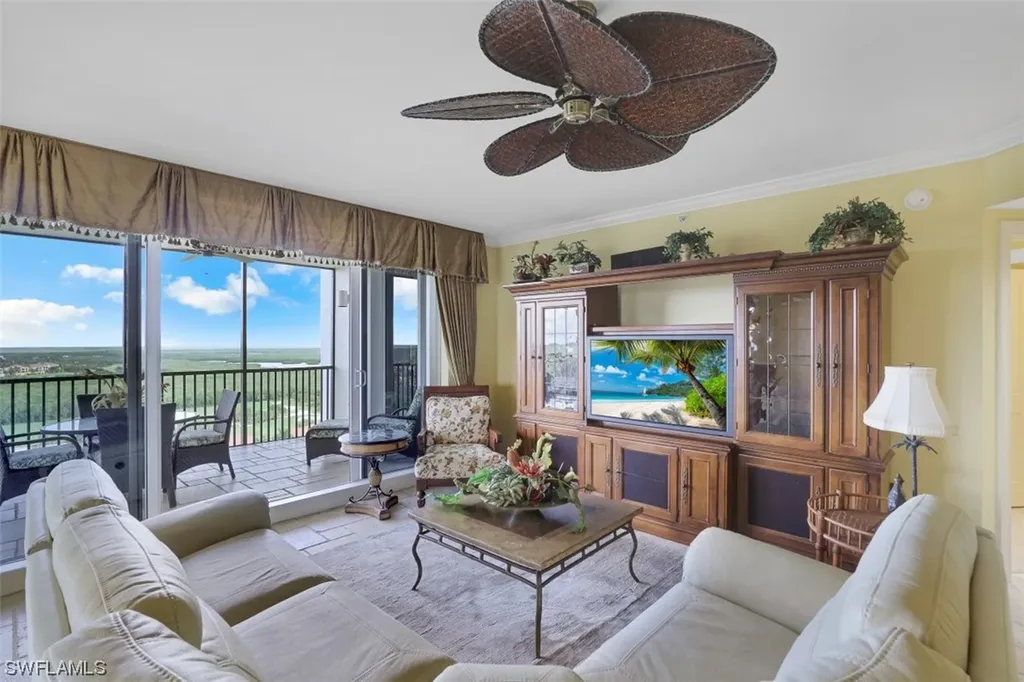 1060 Borghese Lane Naples FL 34114