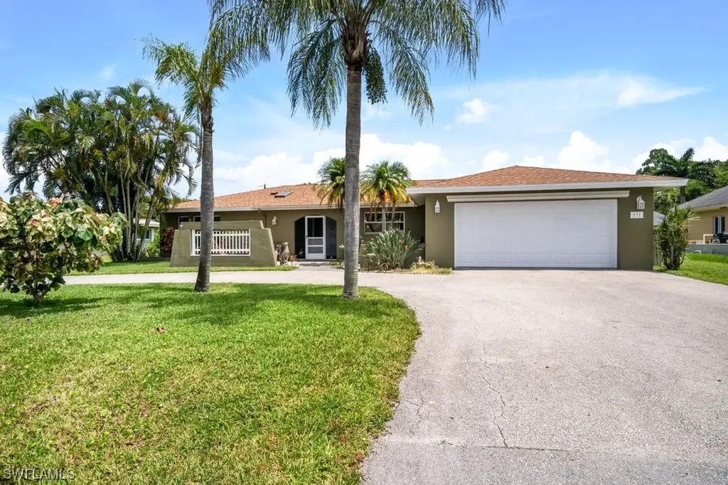 131 Willowick Drive Naples FL 34110