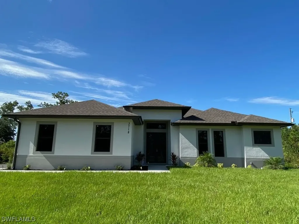 2434 10th Avenue NE Naples FL 34120