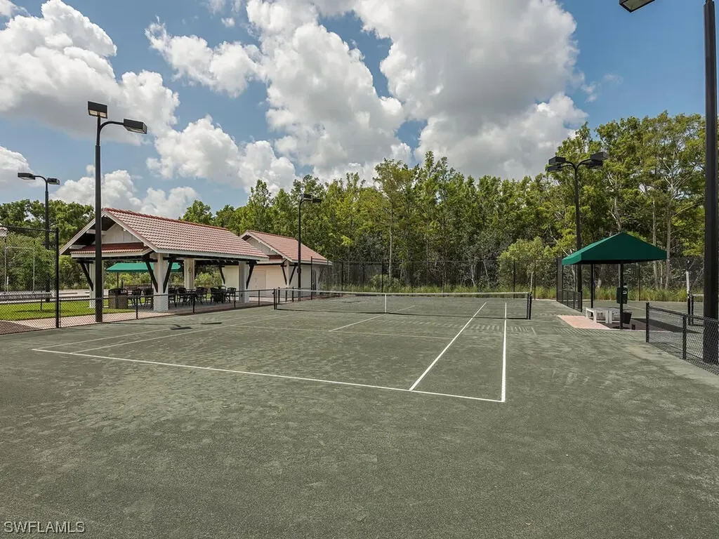 105 Saint James Way Naples FL 34104