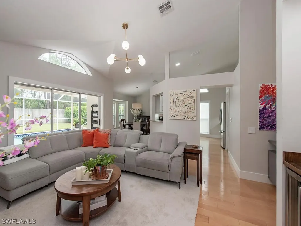105 Saint James Way Naples FL 34104