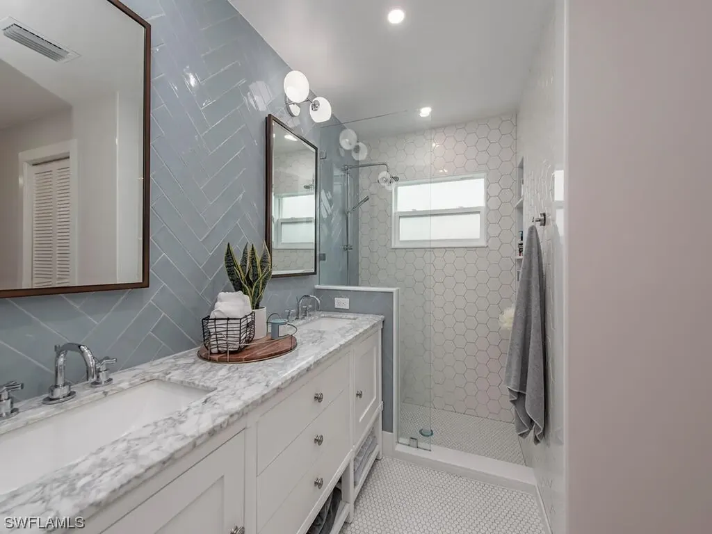 105 Saint James Way Naples FL 34104
