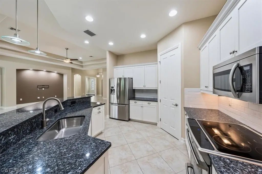 15918 Secoya Reserve Circle Naples FL 34110