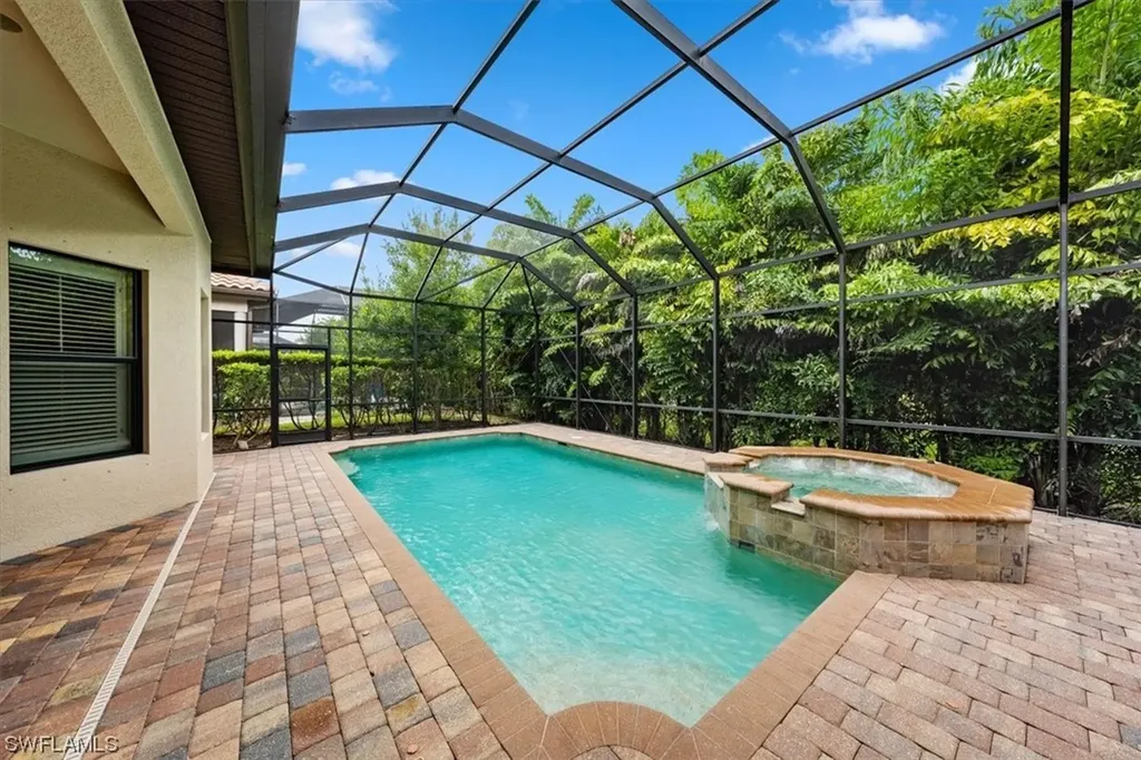 15918 Secoya Reserve Circle Naples FL 34110